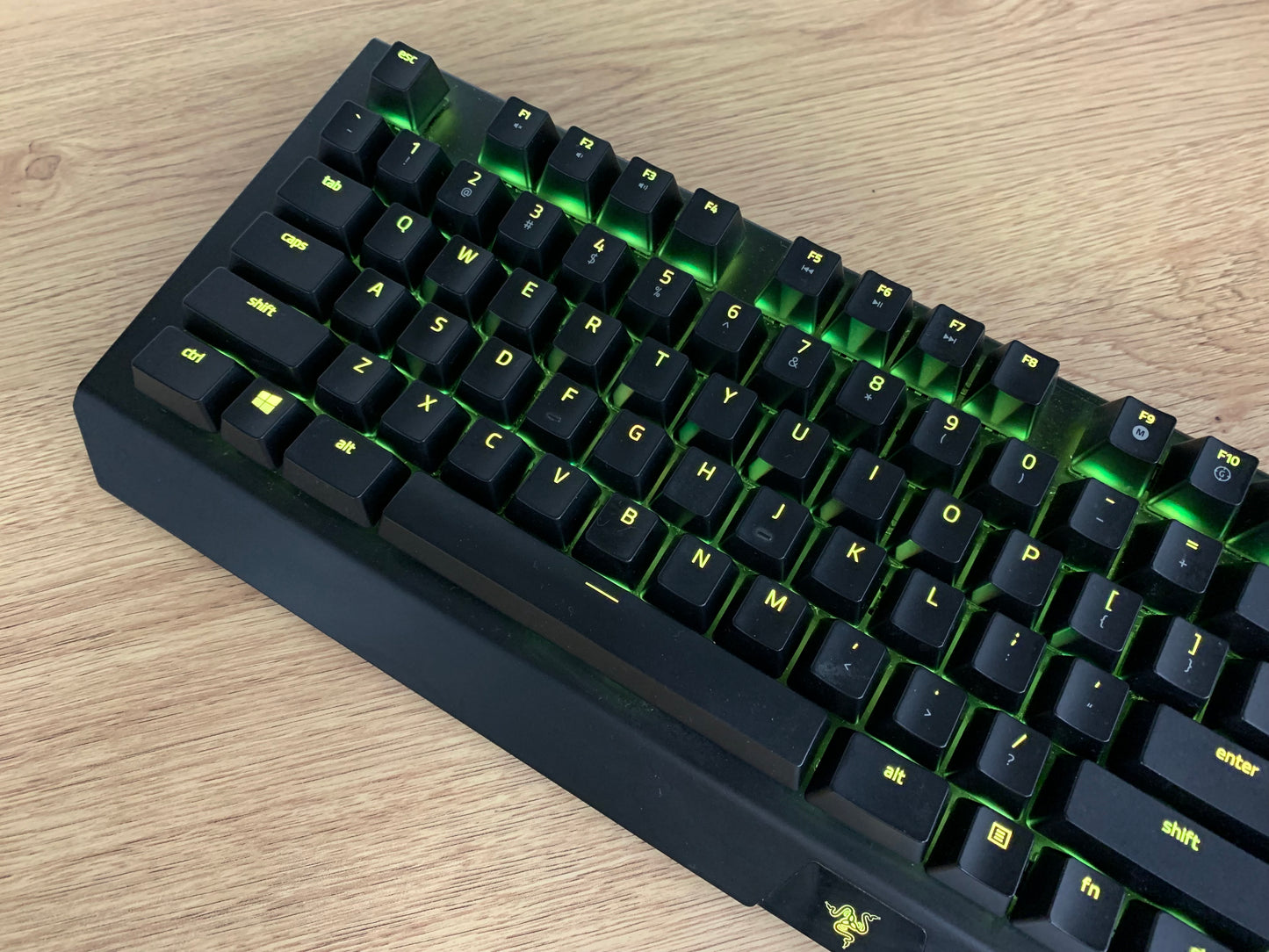 Razer ゲーミングキーボード RZ03-0176 BlackWidow X Chroma 1203-502