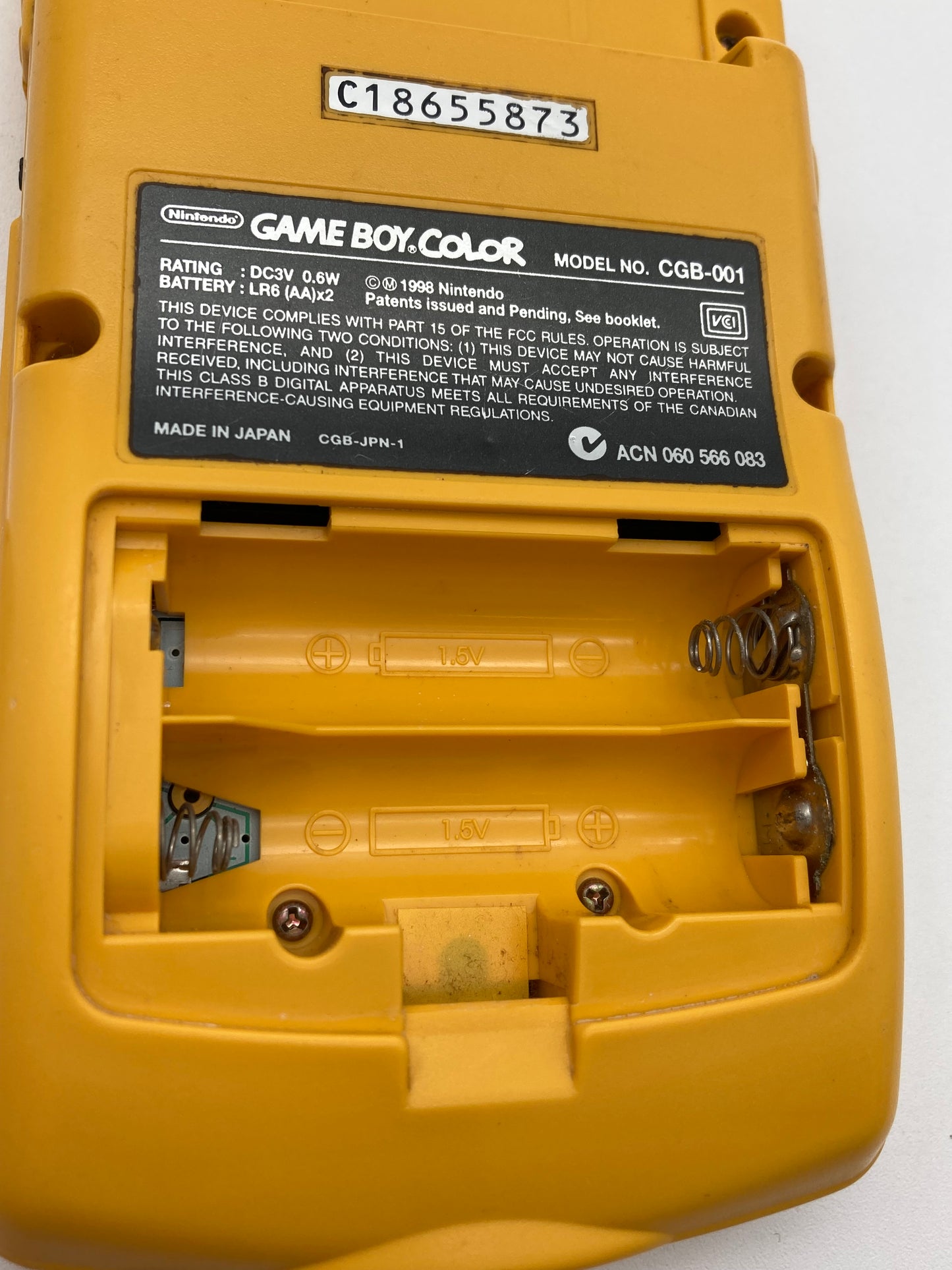 Nintendo ゲームボーイカラー イエロー本体 動作品ゲームソフト付き 1111-409