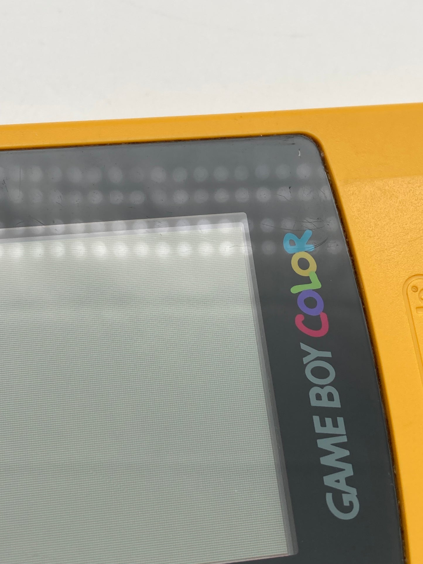 Nintendo ゲームボーイカラー イエロー本体 動作品ゲームソフト付き 1111-409