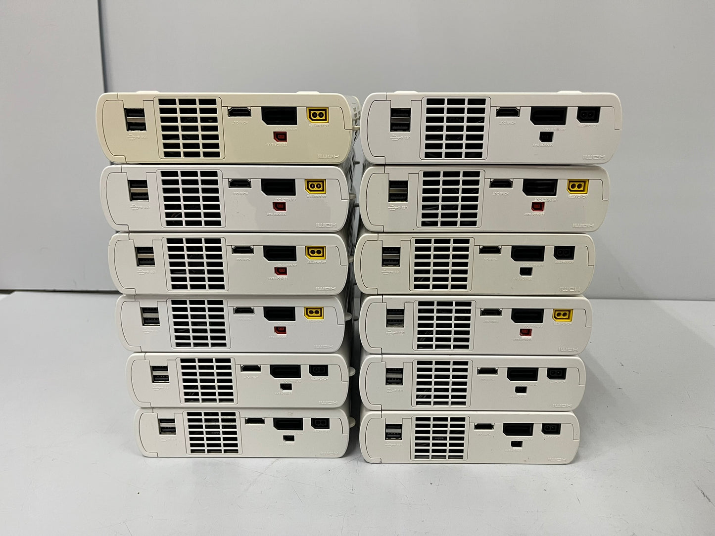 ニンテンドー WiiU 本体 12台 まとめ 動作未確認 ジャンク扱い 1008-605