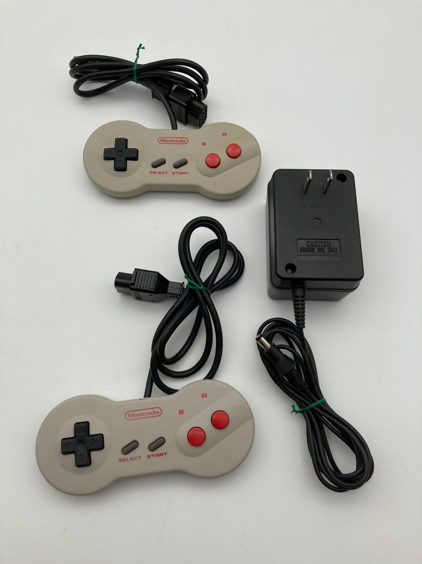 Nintendo ニューファミコン本体 周辺機器セット 動作品 1205-406