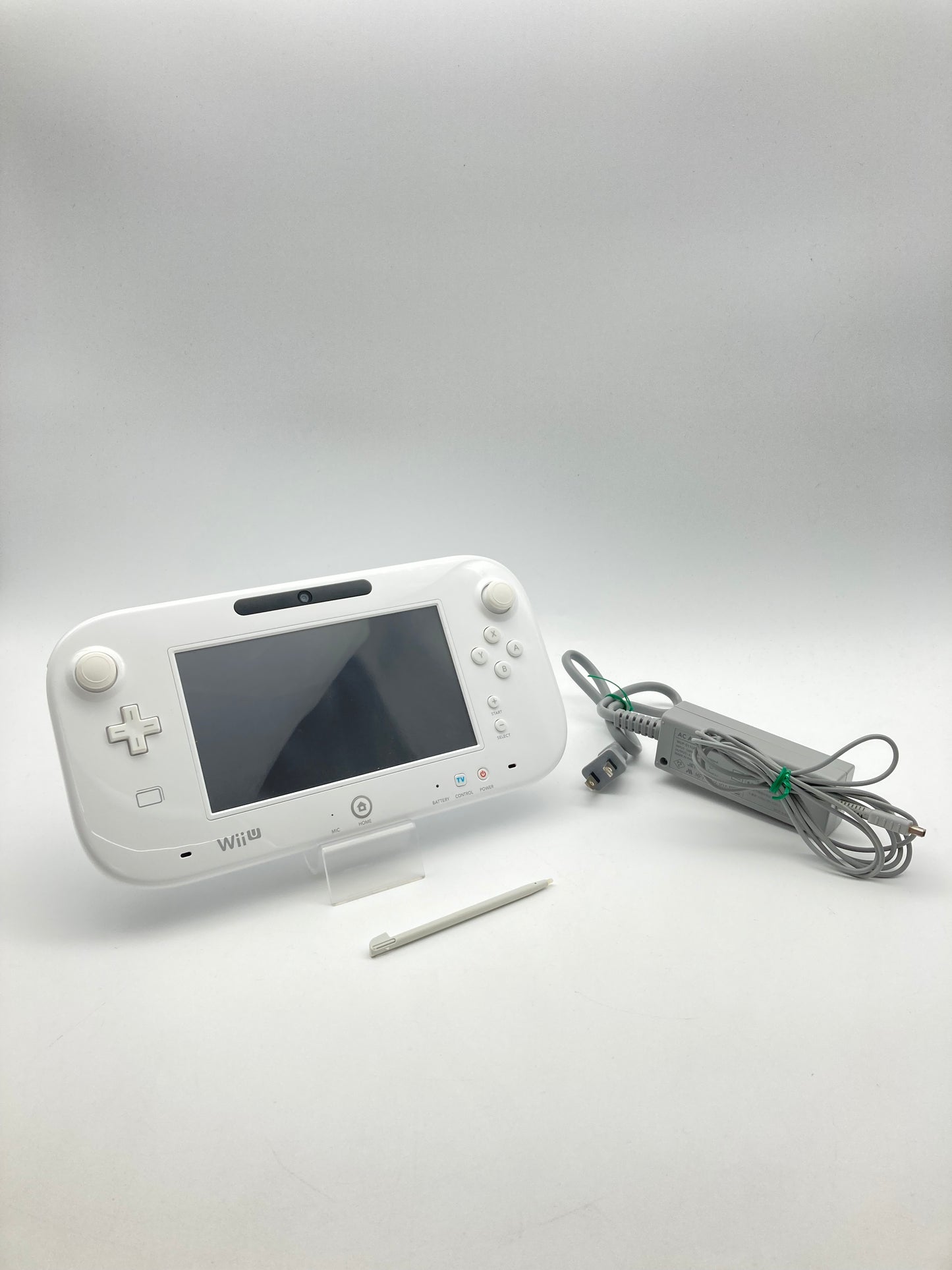 ニンテンドー WiiU ゲームパッド タッチペン&充電ケーブル付き 1016-402