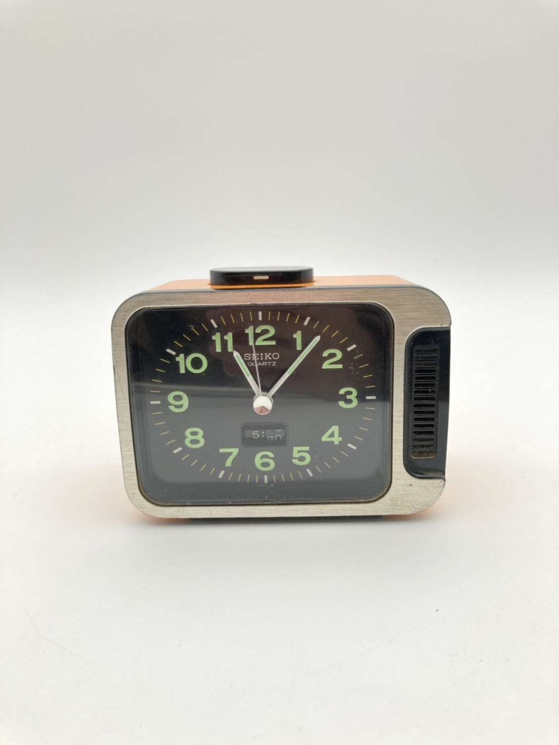 SEIKO クォーツ置き時計 1210-704