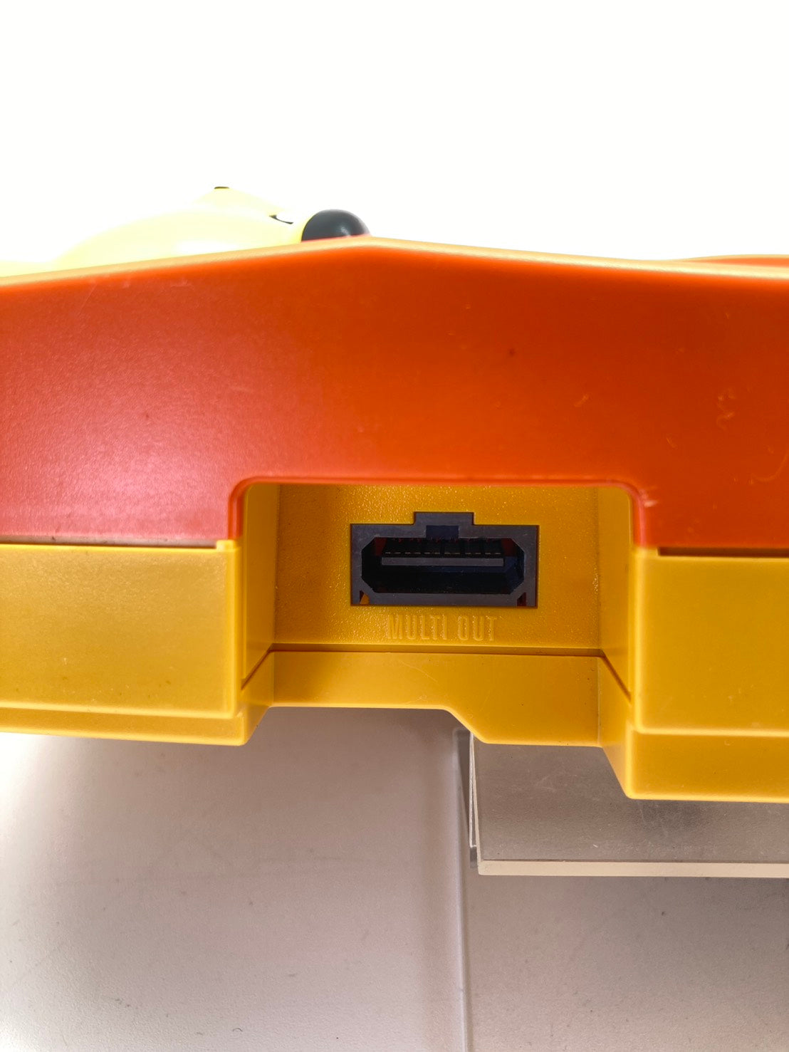 ニンテンドー64 ピカチュウ オレンジ&イエロー 本体 ポケモン ニンテンドー 64 本体 ポケモン ピカチュウ【オレンジ&イエロー】動作